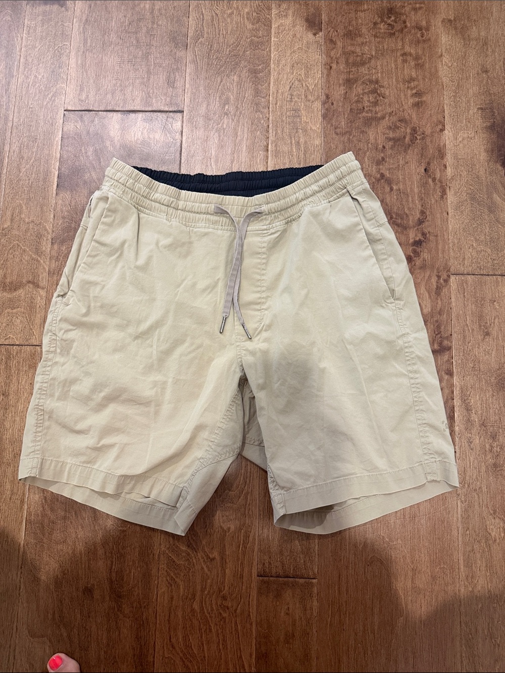 lululemon athletica Men's Light Khaki Athletic Drawstring Shorts